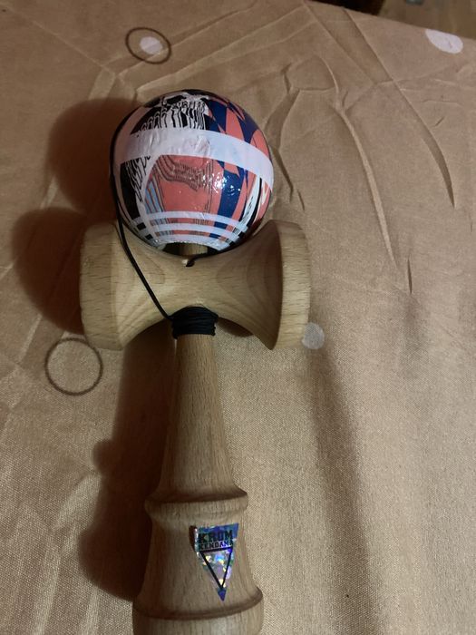 Vand kendama KROM