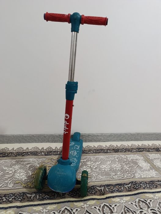 Самокат. 2жастан 6 жаска шекем болады.