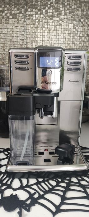 Vând Saeco Incanto
