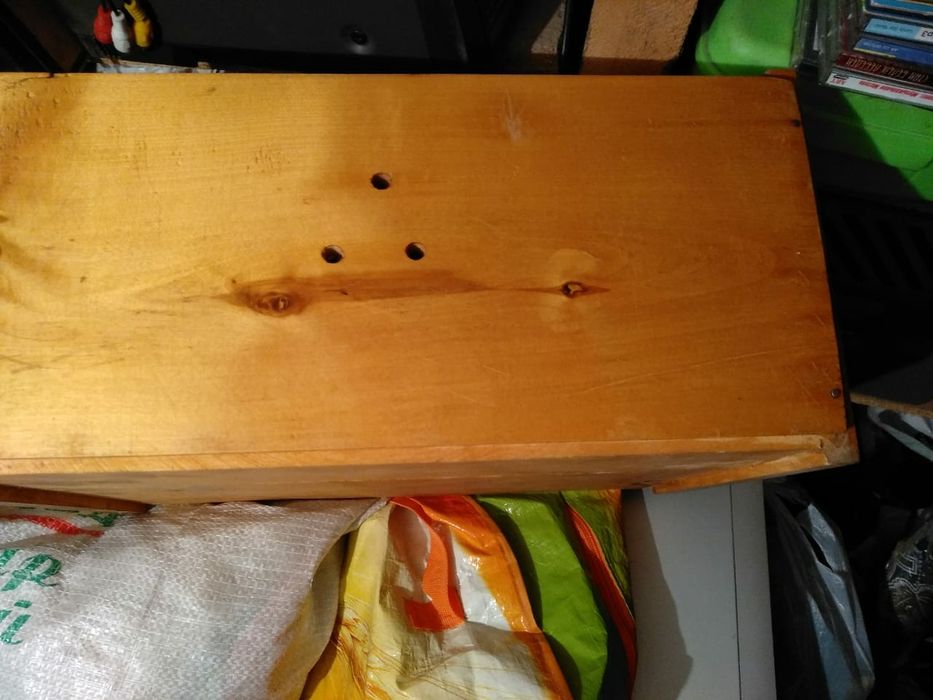 Продам хлебницу.