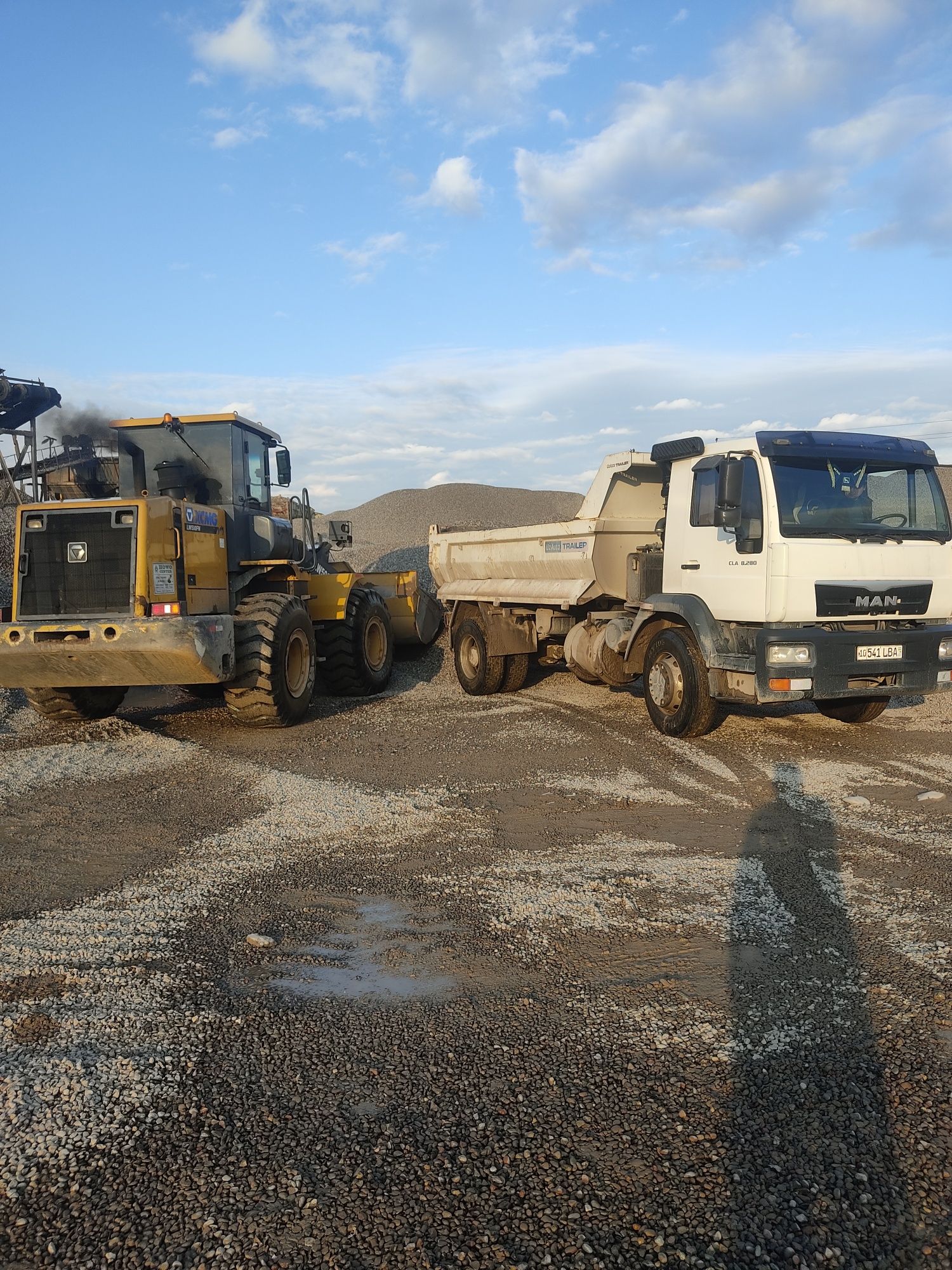 Доставка песок кум клинец шебен вывоз мусора строительные