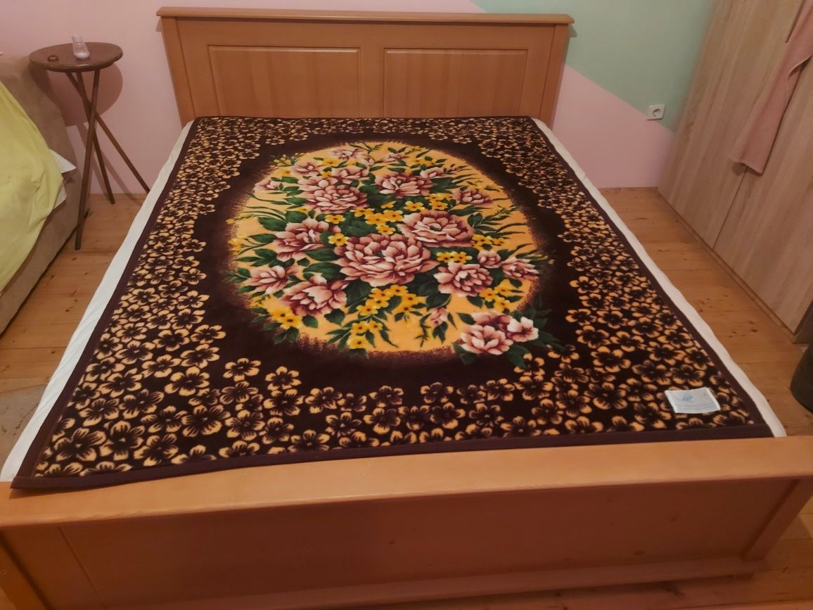 Голяма спалня с цял матрак