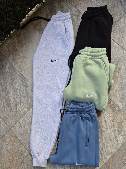 Pantaloni nike dama