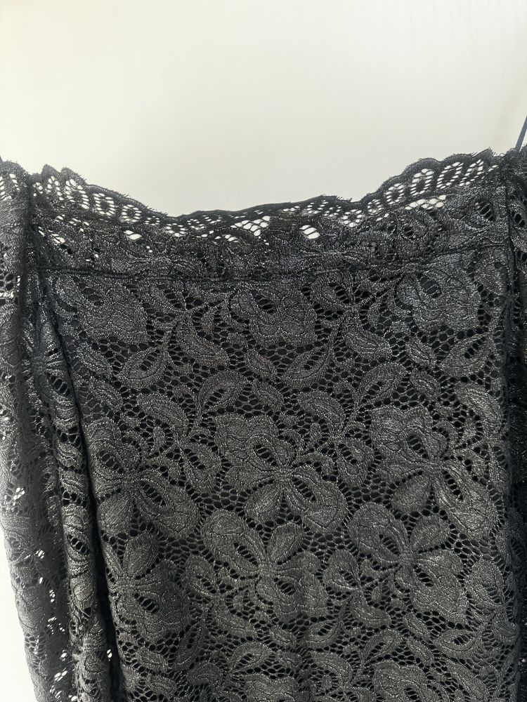 Rochie eleganta pe umeri H&M