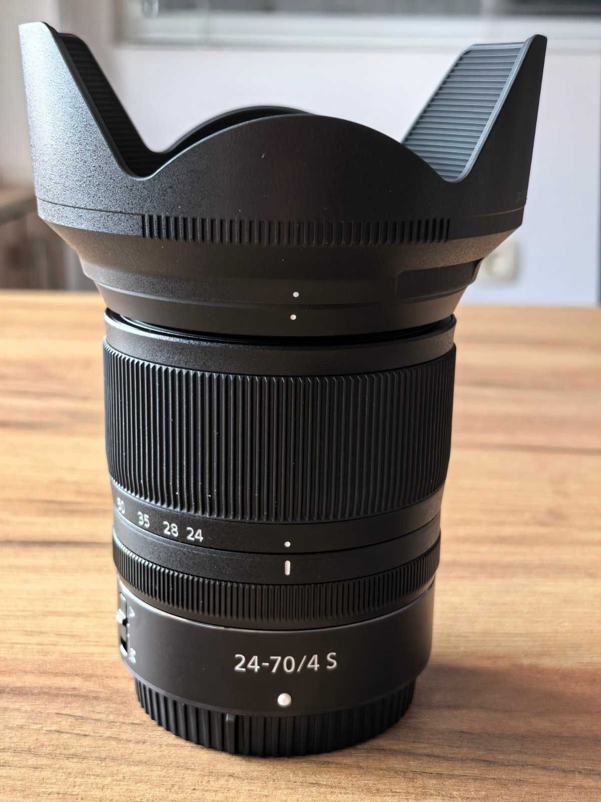 Обектив Nikkor Z 24-70mm f/4 S