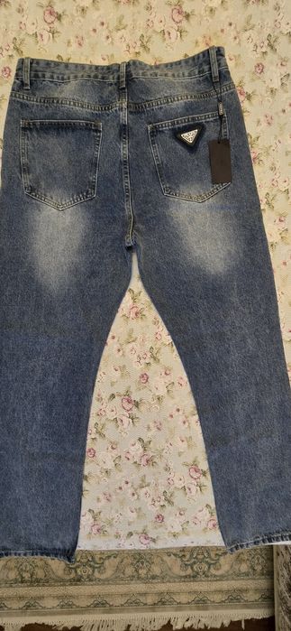 Продам джинсы от "PRADA"