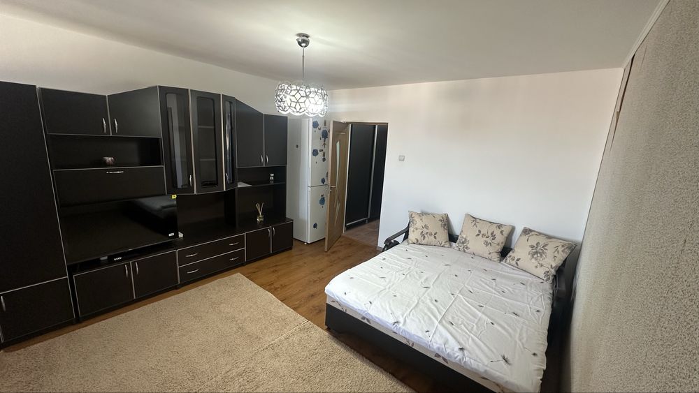 Inchiriez Garsoniera Zona Craiovei