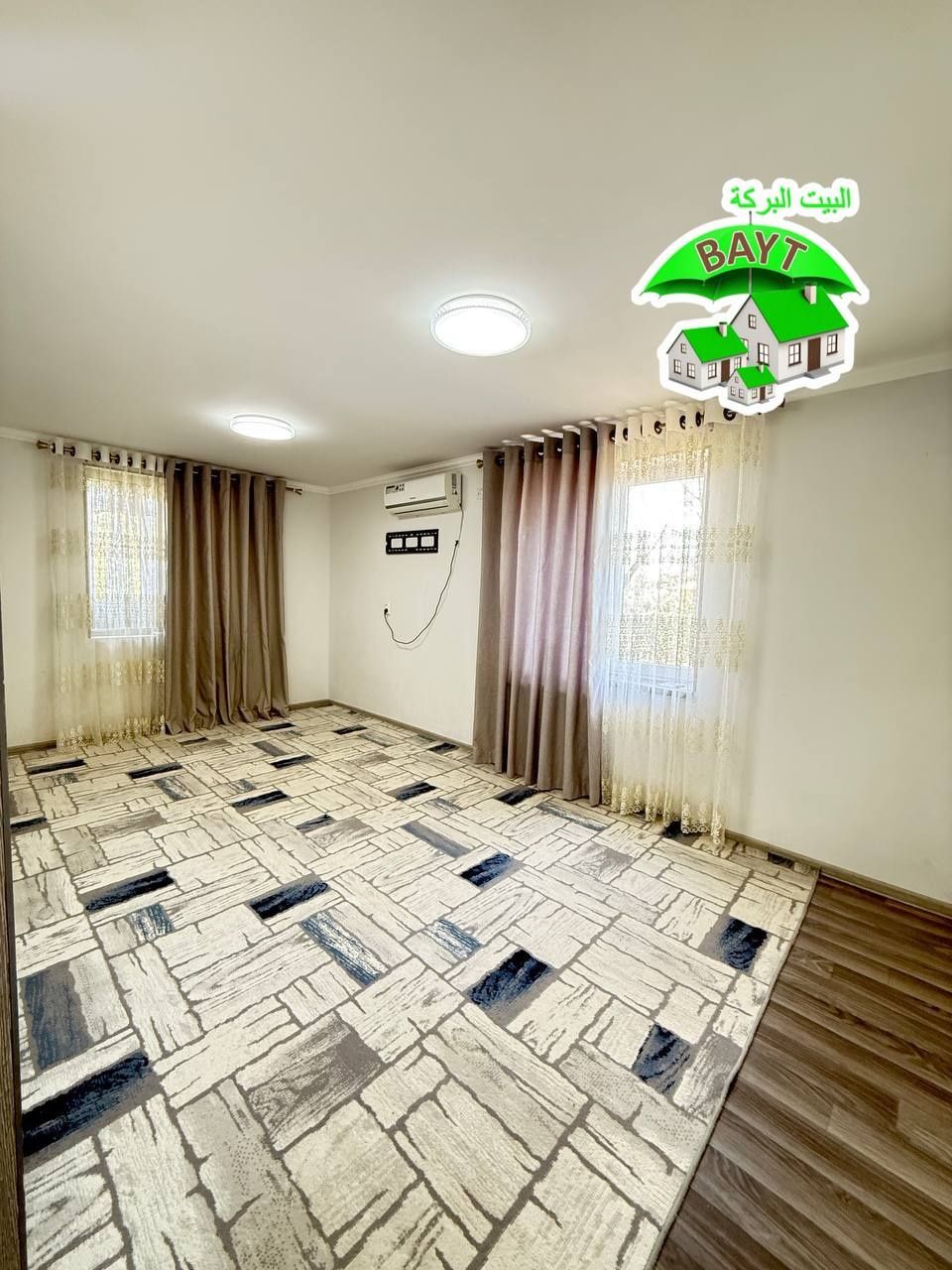 ÷ МЕТРО ХАМЗА 1 комнатная 42м²  КИРПИЧ Балкон 2×6  продаётся квартира