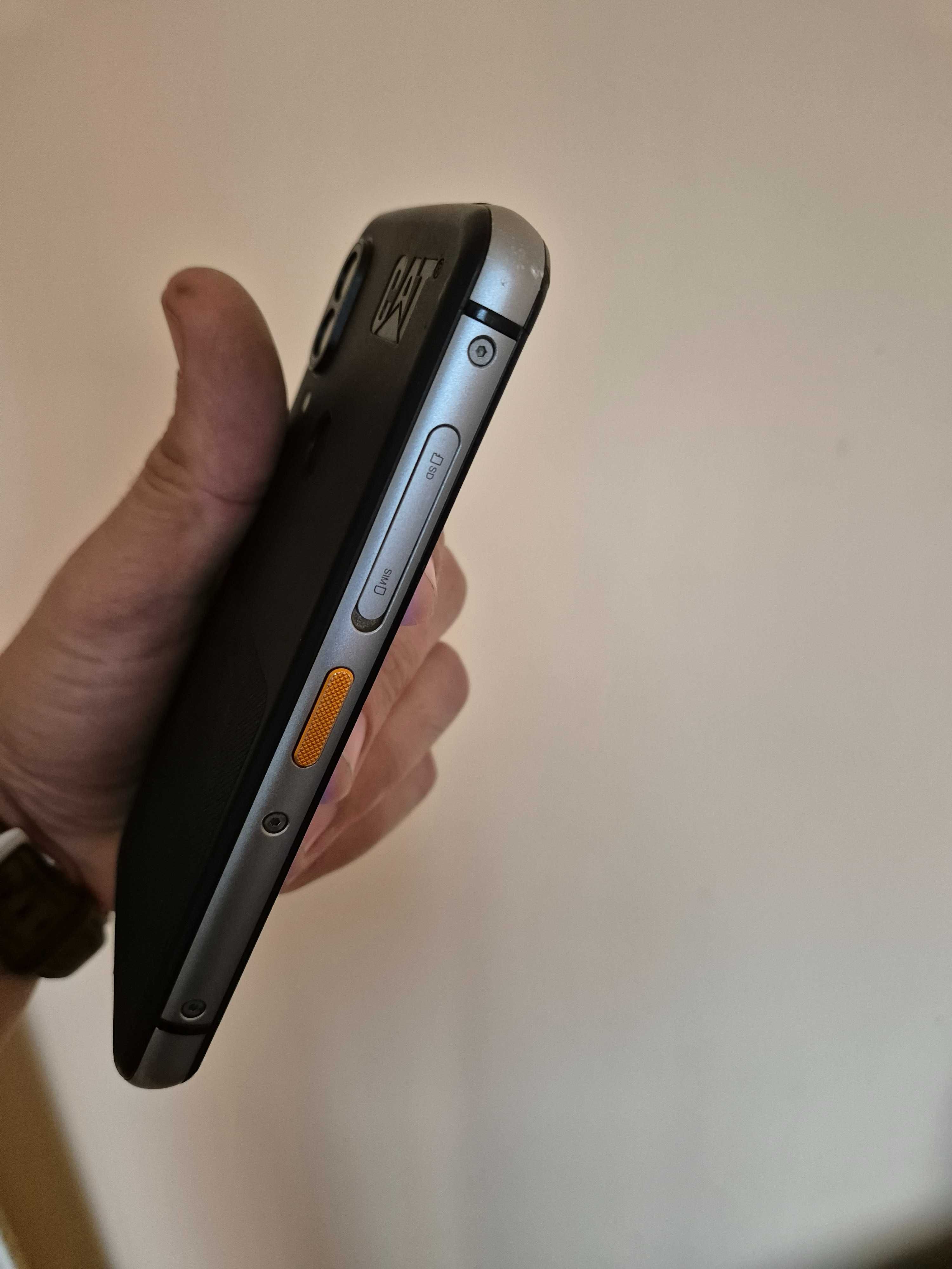 Cat s62 pro в добро състояние!