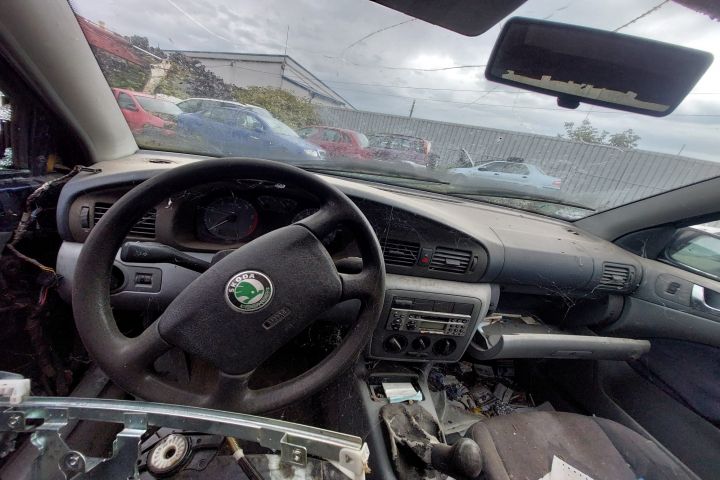 Motoras macara geam spate stanga Skoda Octavia prima generatie