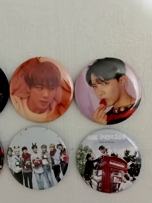 Значки на BTS и 1D