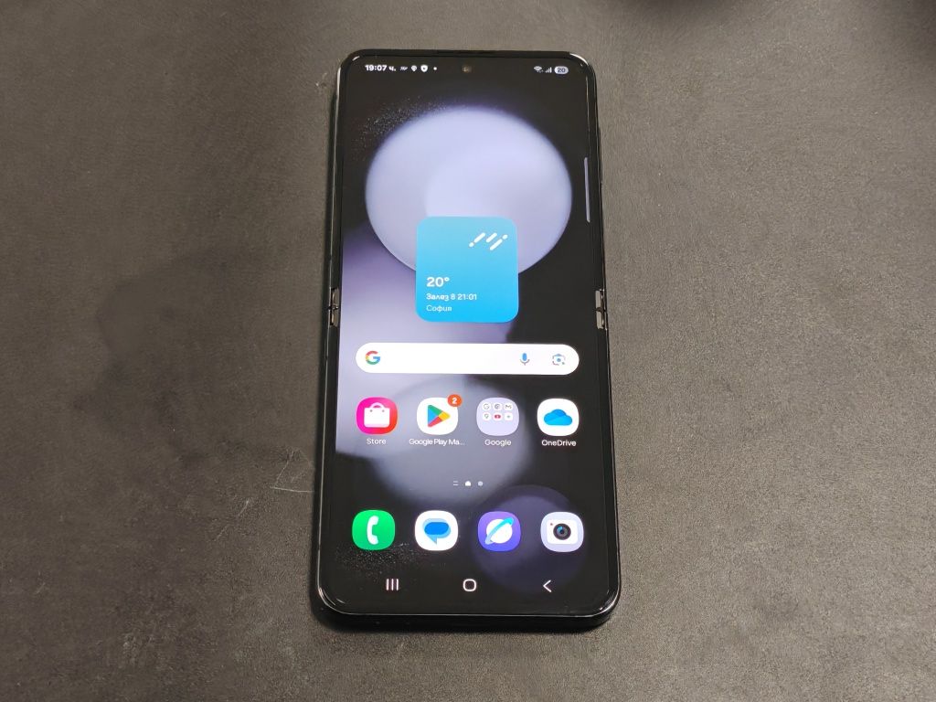Като нов Samsung Galaxy Z Flip5 512 GB