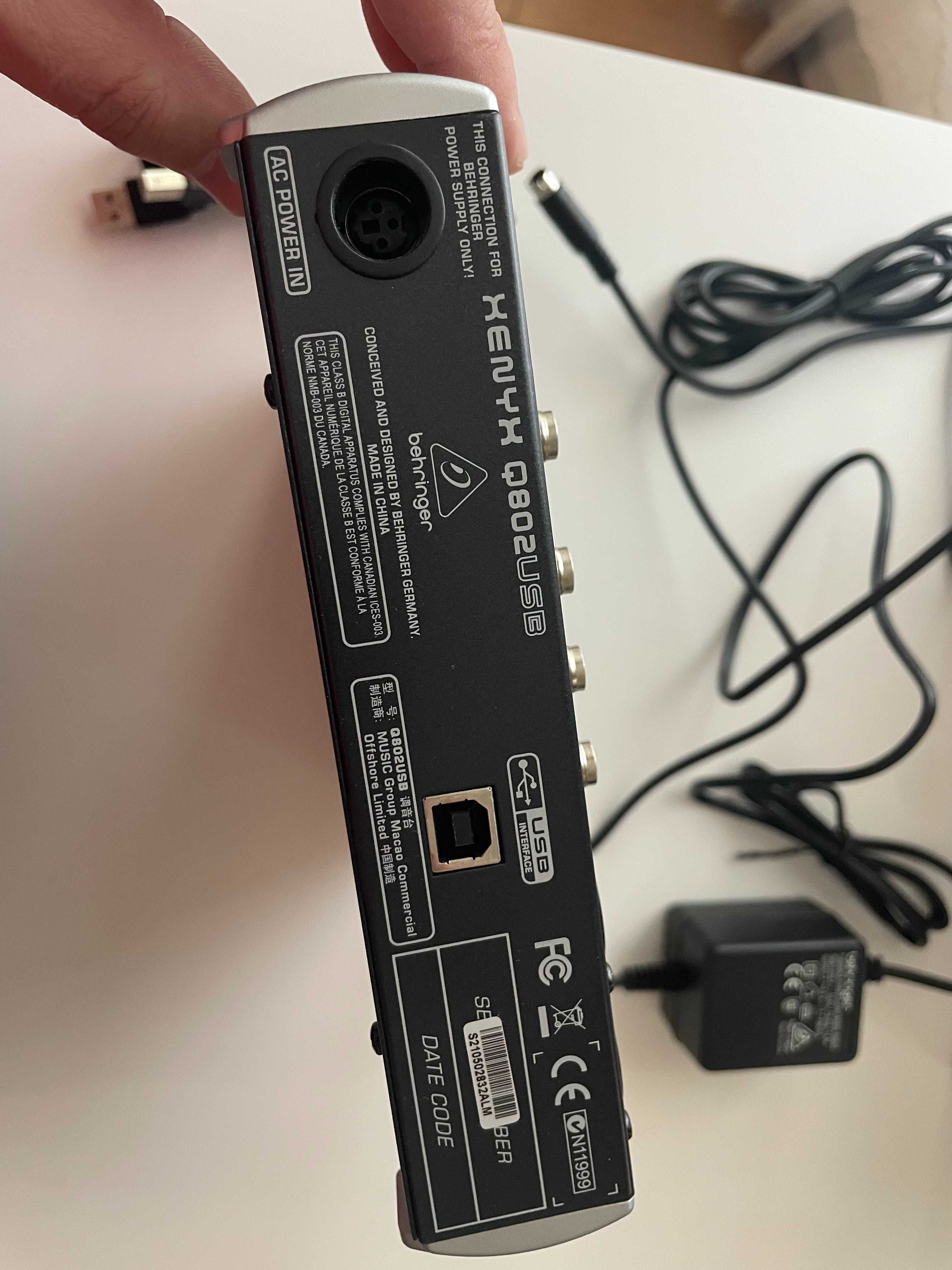 Аналогов миксер - Behringer - Q802USB - като НОВ!