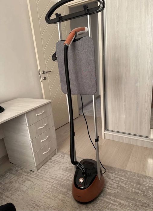 Продается паровой утюг б/у, почти новый, пользовались месяц