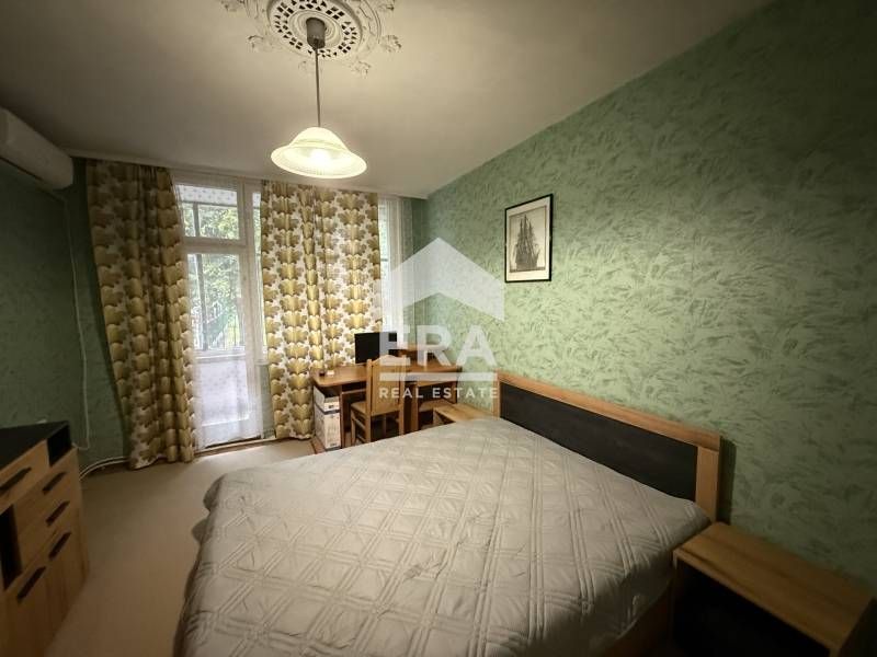 Четиристаен, обзаведен, газифициран апартамент под наем, в тухлена сгр