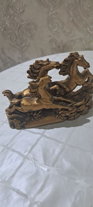 Статуэтка Статуэтка Статуэтка Статуэтка