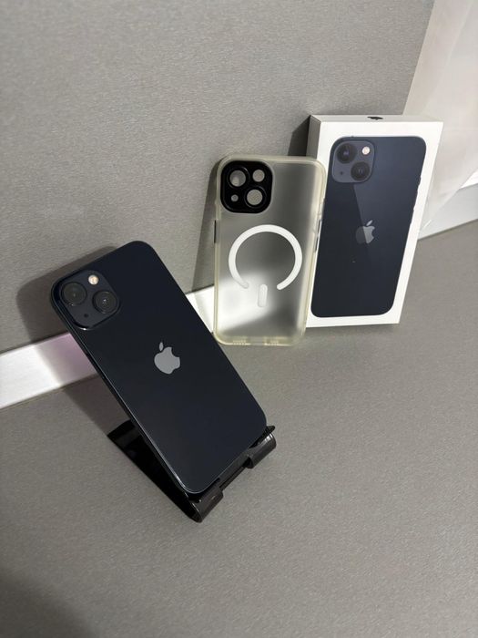 Vand Iphone 13 stare foarte buna