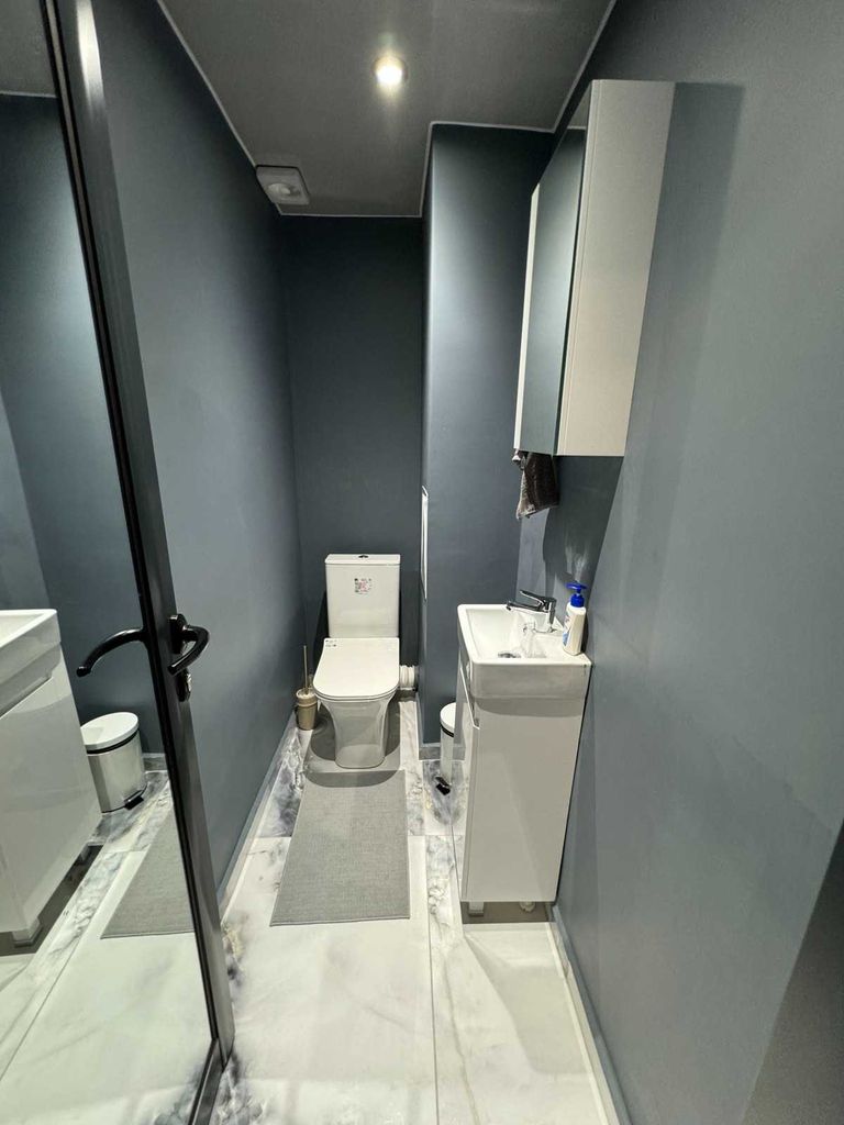 Продава се Тристаен апартамент в София, Манастирски ливади - 190 кв.м за 13 €/кв.м - Снимка #2
