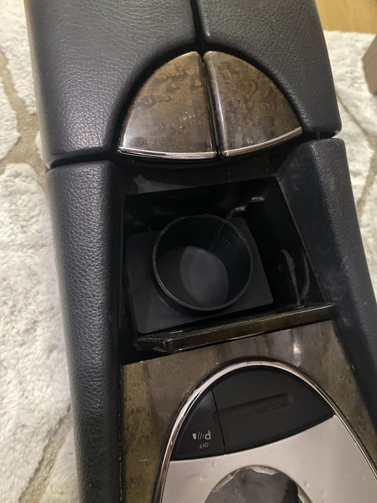 Cupholder mercedes w211 w219