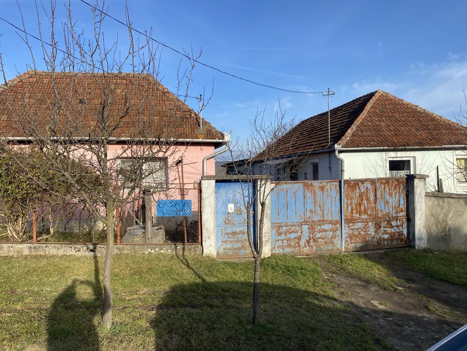 Casa + anexa de vanzare