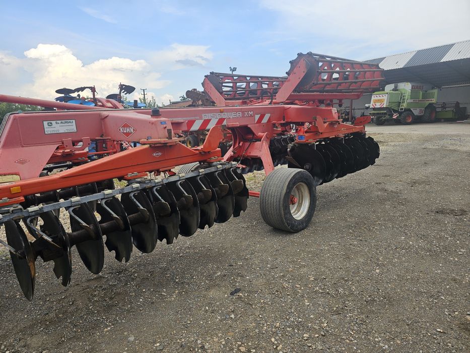 kuhn discover xm disc plug freza presa mig met remorca