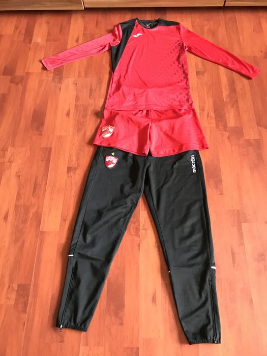 Echipament fotbal Dinamo din trei piese marimea S