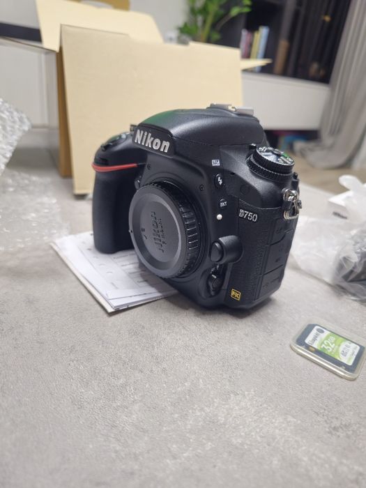 Nikon D750 Aparat Foto DSLR 24MP CMOS Body