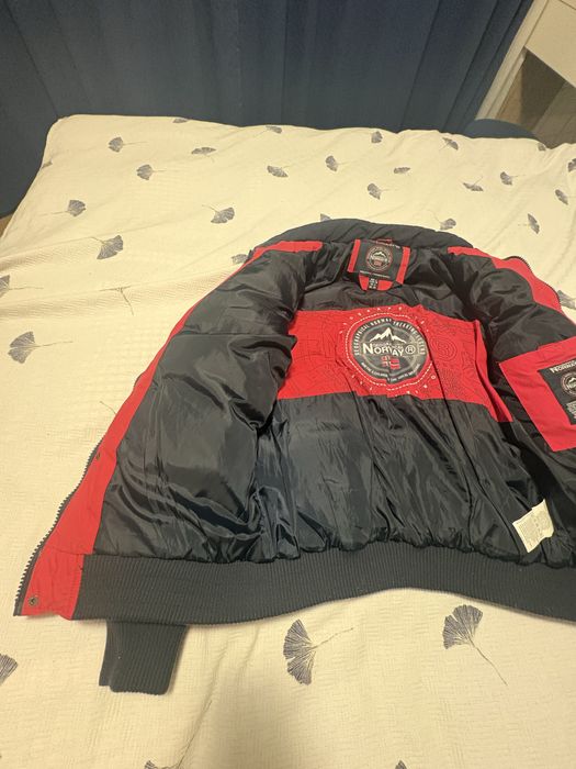 Мъжко яке и ветроустойчив, водоустойчив