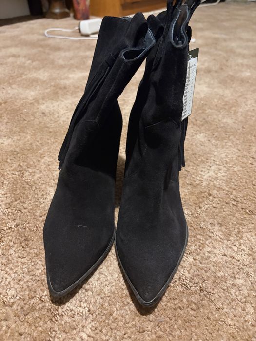 Botine Gino Rossi aproape noi