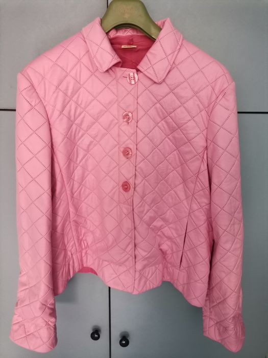 Розово и златно яке на Аристон