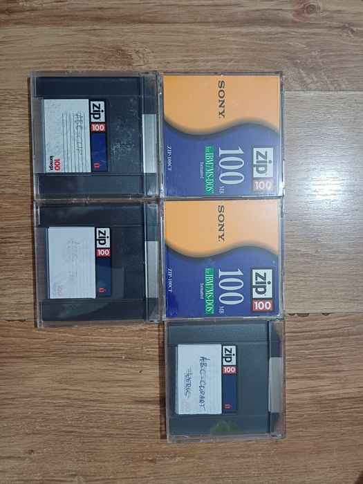 Lot Dischete ZIP 100 in stare buna. Sunt testate