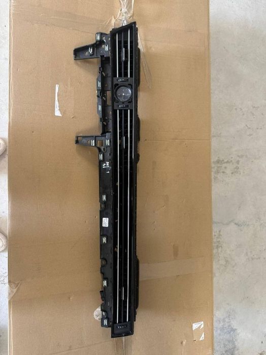 Grila aerisire bord Volkswagen Passat B8 Facelift 2020/2021/2022/2023