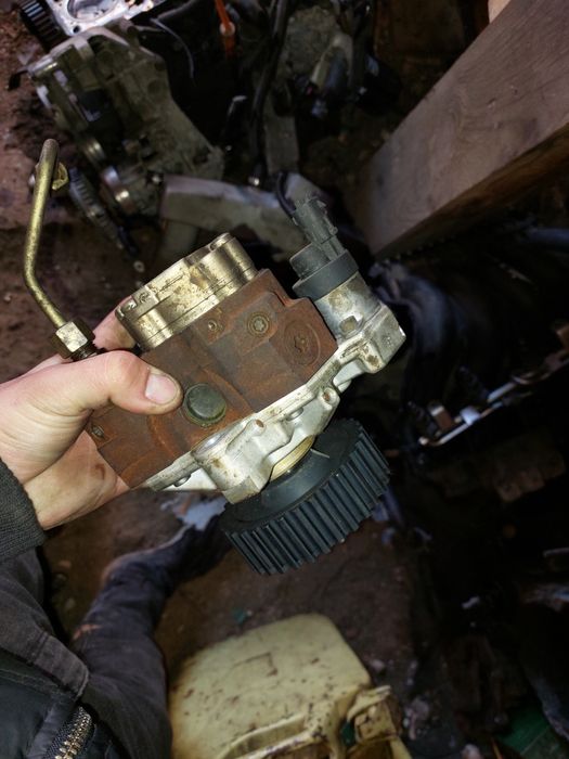 Помпа и дюзи за Opel Astra H 1.7 101кс!!!