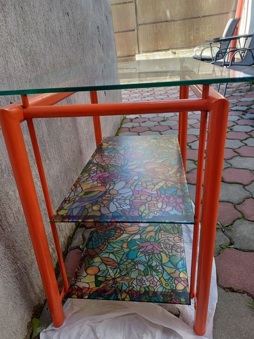 Masuta cadru metal, etajera sticla