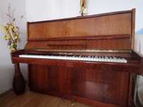 PIANINĂ  -  Rostov Don