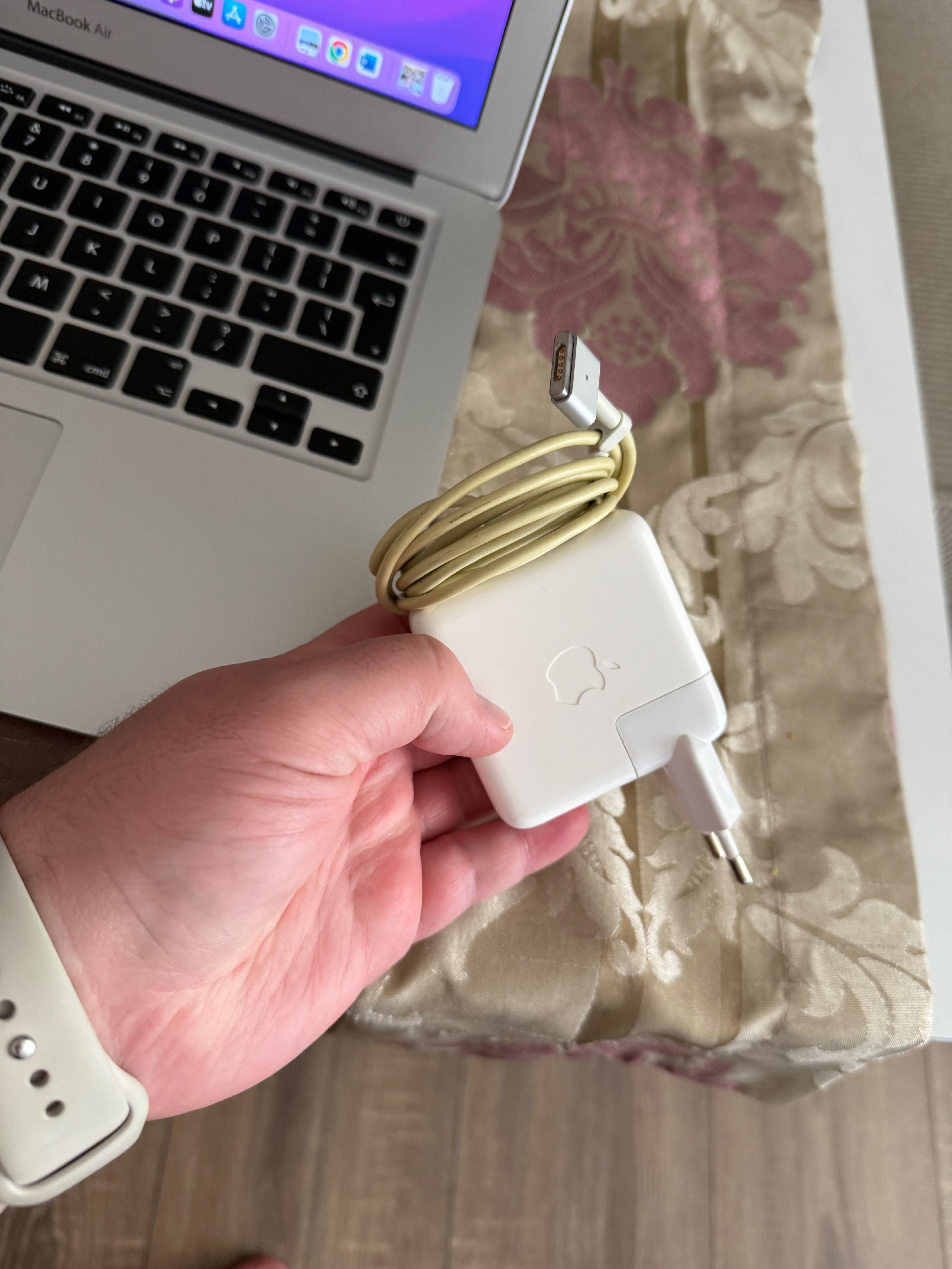 Лаптоп Macbook Air 2015 13 inch 8gb/256gb - пълен комплект