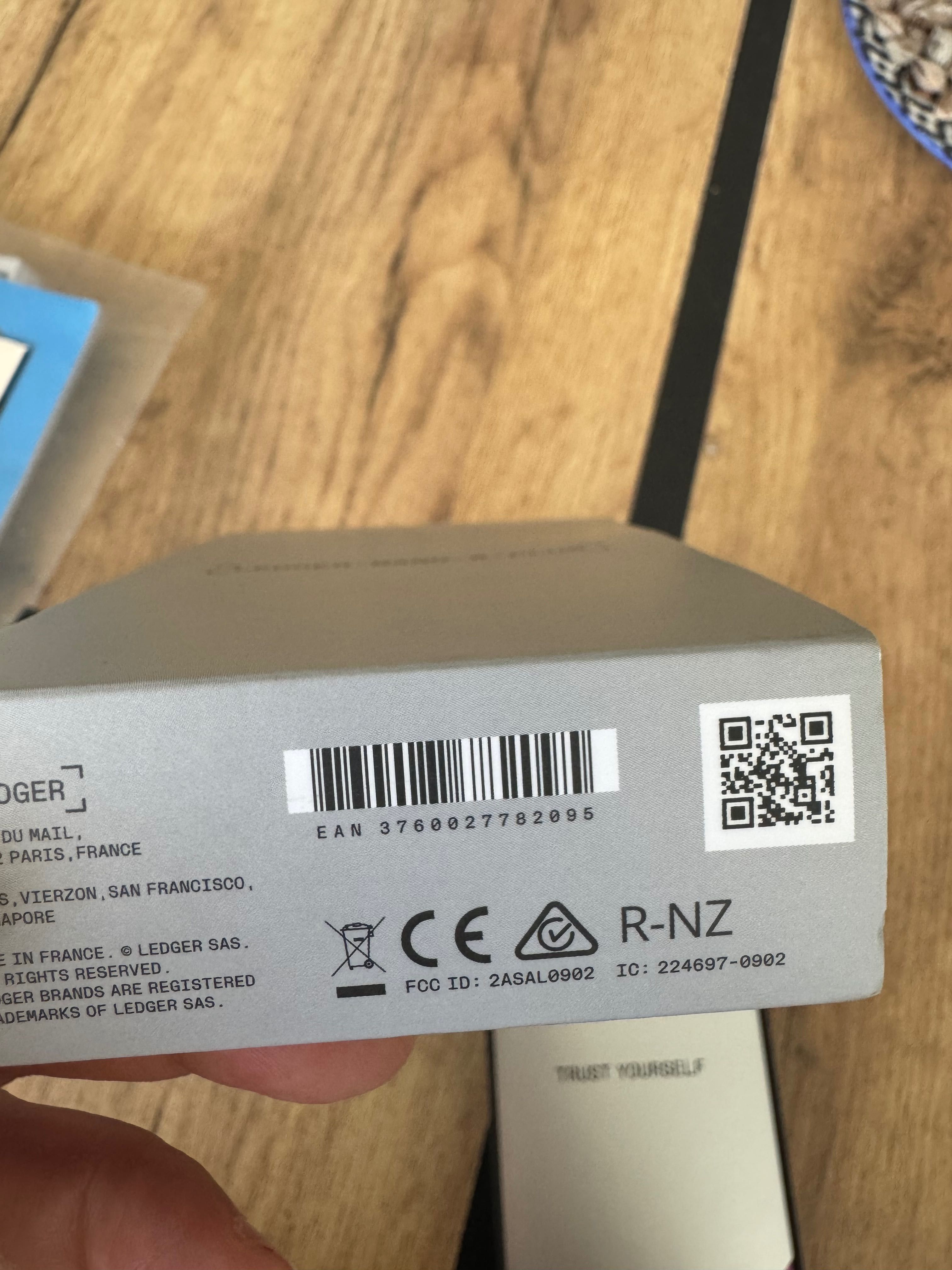 Криптокошелёк Ledger Nano S+ ! Новый в упаковке!
