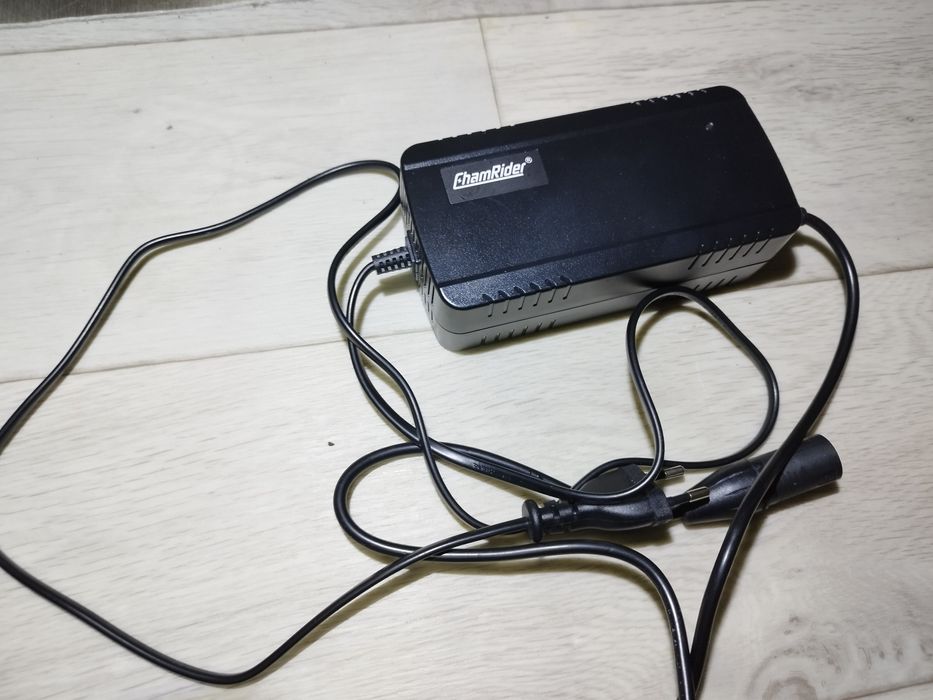 Продам зарядное устройство для электровелосипеда