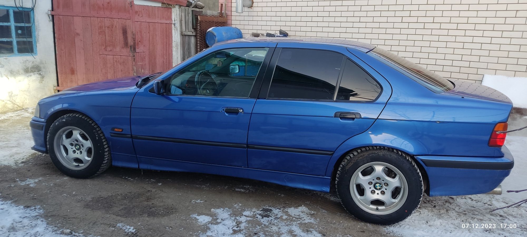 Продам BMW E36 325