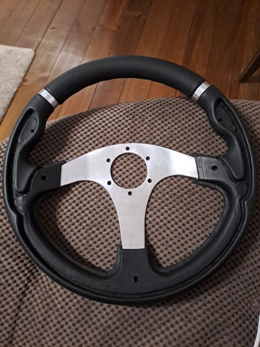 Спортен универсален волан