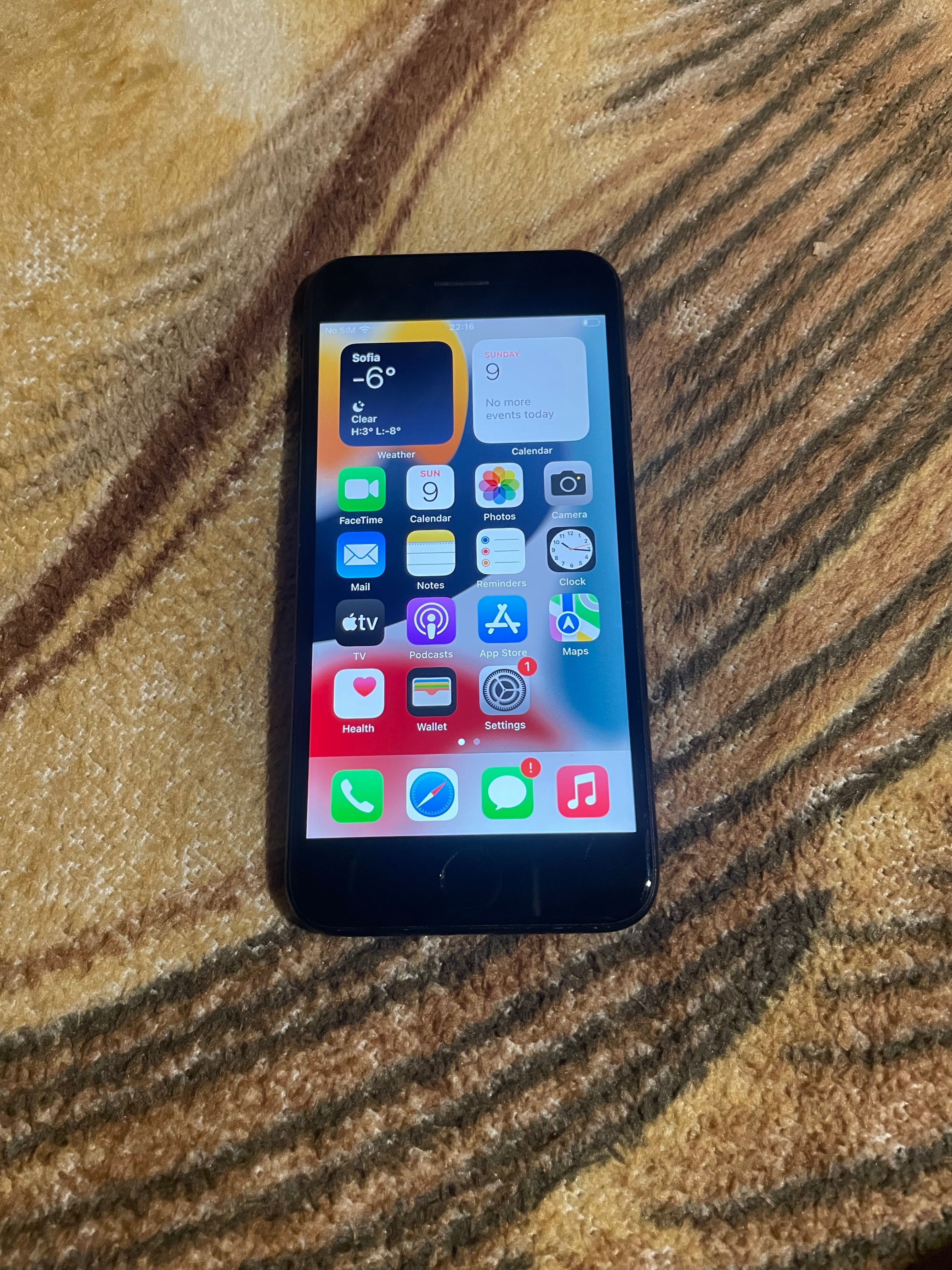 Продавам iPhone 7