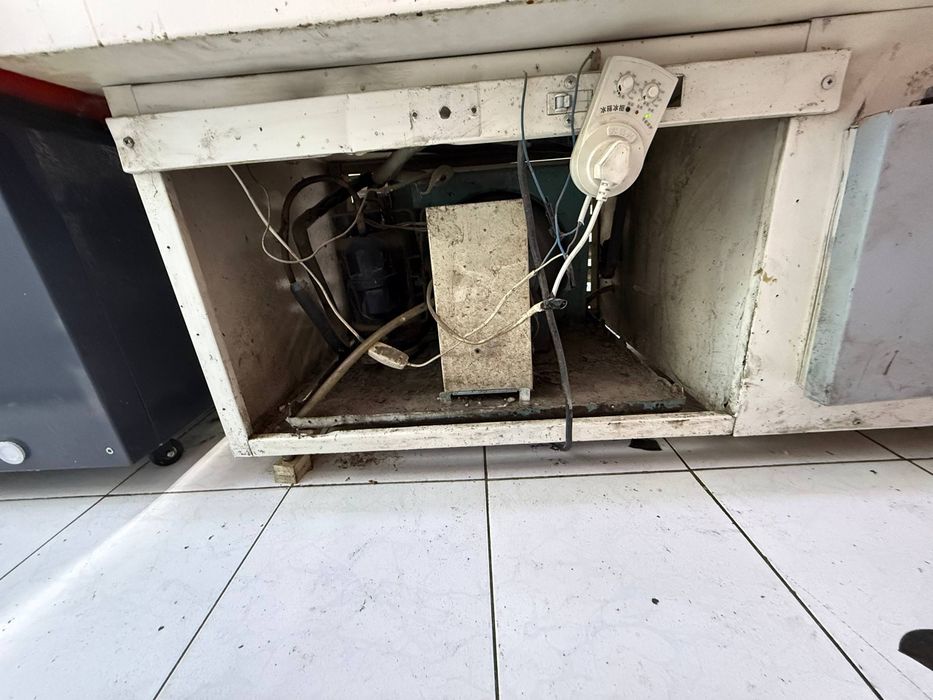 Vitrina Xaladinik sotiladi