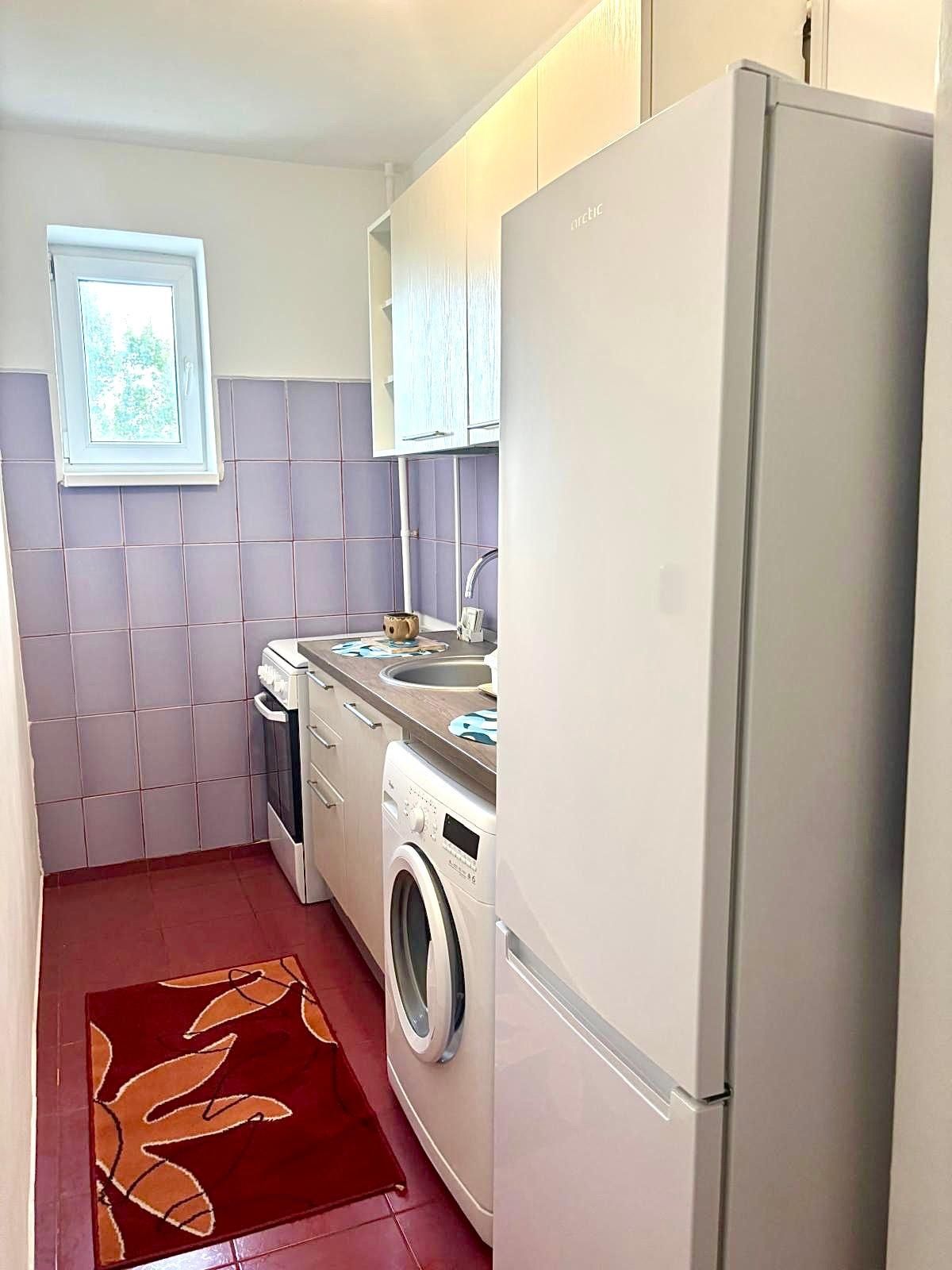 Proprietar închiriez garsoniera în bloc mixt Metrou Gorjului