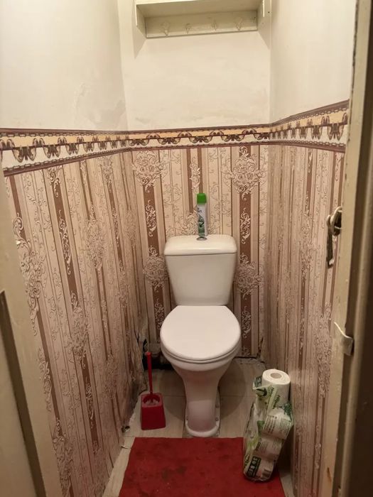 Чирчик Срочно продаётся 52.4 кв.м 2-х.комнатная квартира