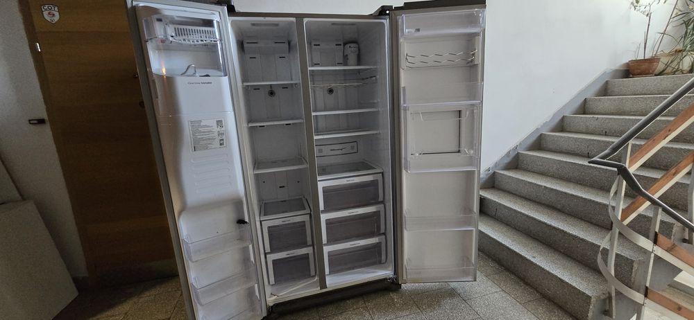 Двукрилен хладилник Samsung RS61781GDSL, A++, 615 л., No Frost, Icemak