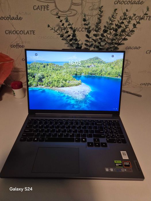 Laptop Legion Slim 5, 16", 8845hs, 32gb, 1tb, RTX 4070 Laptop