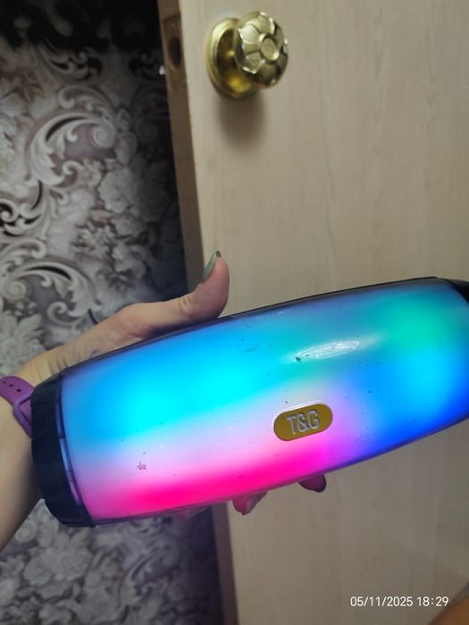 Музыкальная колонка bluetooth