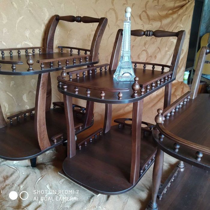 Фуршетный столик на колёсиках