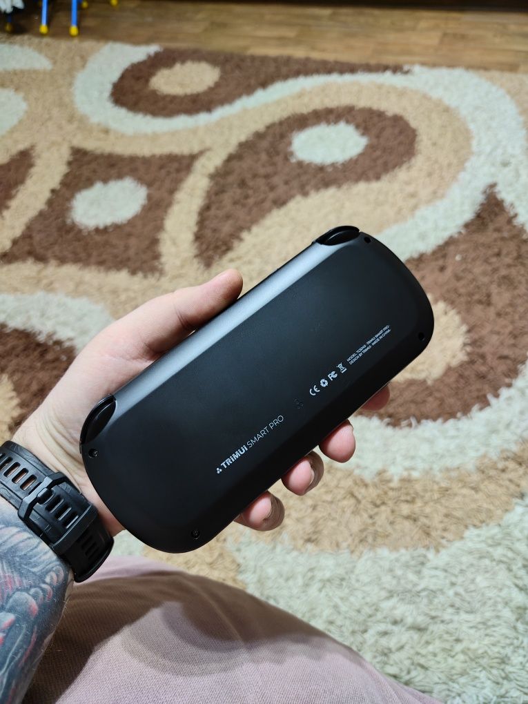 Портативная приставка TRIMUI SMART PRO