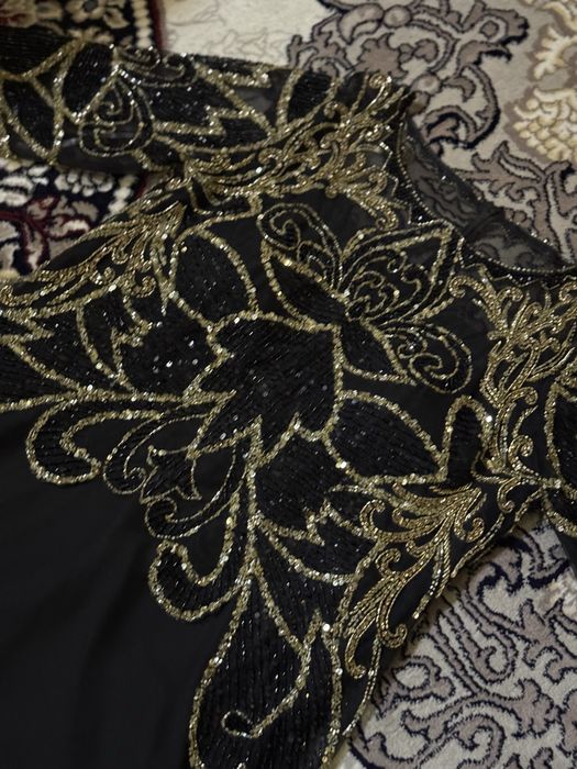 Платья Дубайский размер 44-46  2 часа надевался